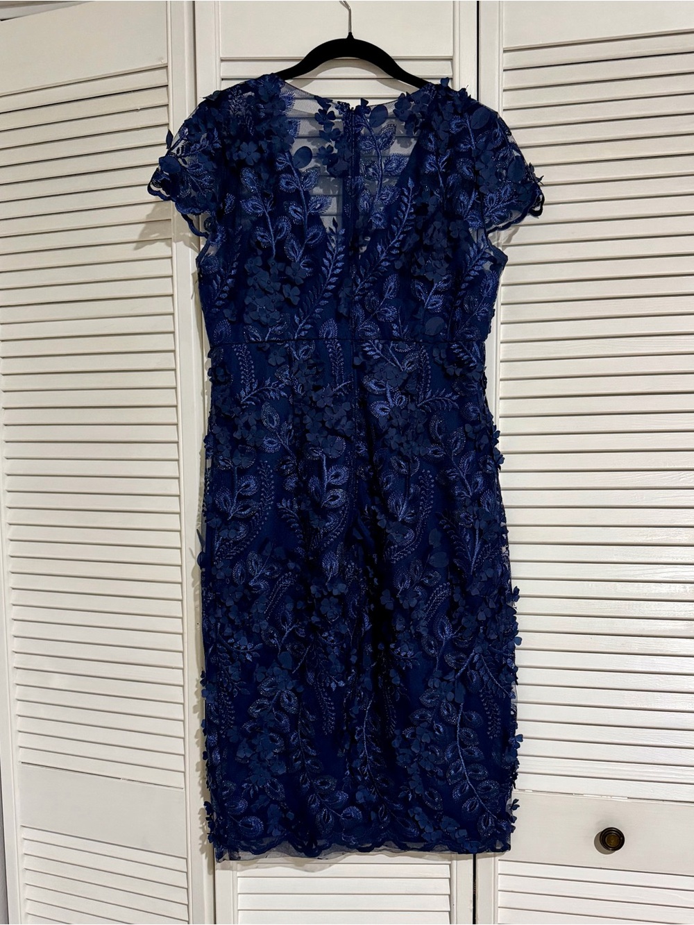 Carmen Marc Valvo Navy 3D Floral Midi Dress - Picture 9 of 9